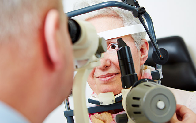 difference-between-regular-premium-cataract-eye-surgery